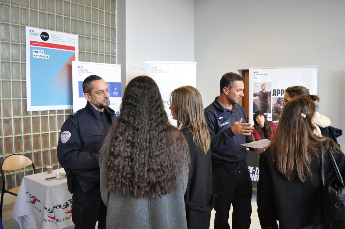 Stand de la Police nationale