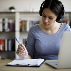 Préparez à distance vos concours de catégories A et B de la fonction publique !